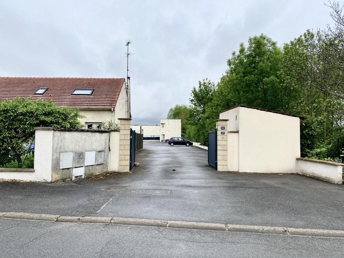 Ferienwohnung Le Soleo Moussy-le-Neuf Exterior foto